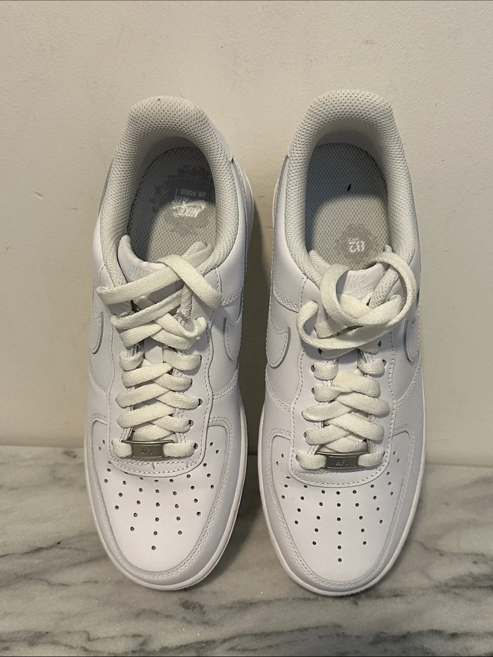 Nike Air Force 1 White Leather Low-Top Sneakers size 9 NWOB